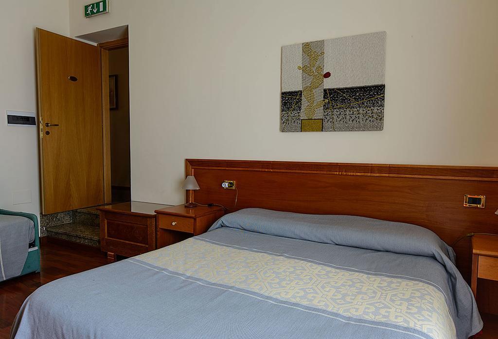 Hotel Del Corso SantʼAntìoco Zewnętrze zdjęcie